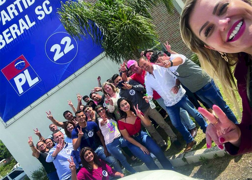 Prefeita de Vargem Milena Lopes participa de lançamento de pré-candidatura de Jorginho Mello ao governo de SC