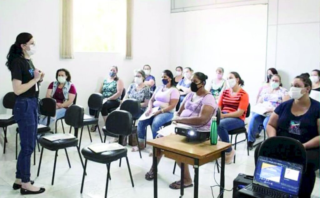 Município de Celso Ramos realiza curso de  cuidados de idosos