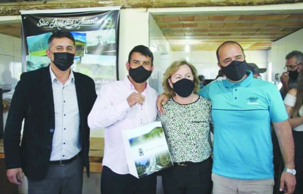 Representantes do Município participam de encontro voltado para produção de queijo