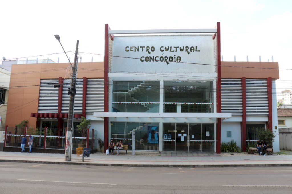 Lana Correa Pinheiro    Jornalista - SECOM - O Município de Concórdia - SC encontra-se, neste momento, no risco gravíssimo do COVID-19. Desta forma, seguindo a PORTARIA SES nº 738 de 24 de setembro de 2020 do estado de Santa Catarina, a Biblioteca Pública Municipal Júlio da Costa Neves permanecerá fechada por tempo indeterminado.