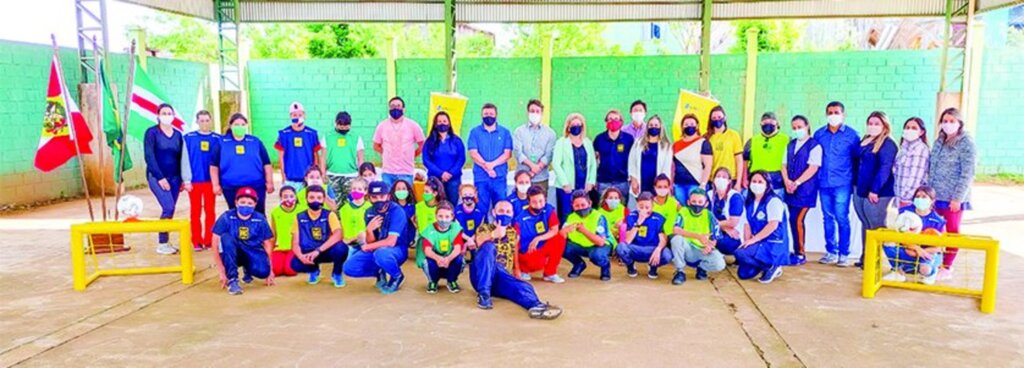 Secretaria de Educação de Campo Belo do Sul através de parceria inicia o projeto Futebol de Rua pela Educação