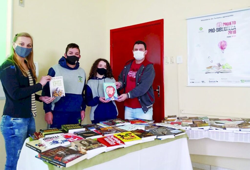 Projeto Pró-Biblioteca é ampliado pela Enercan