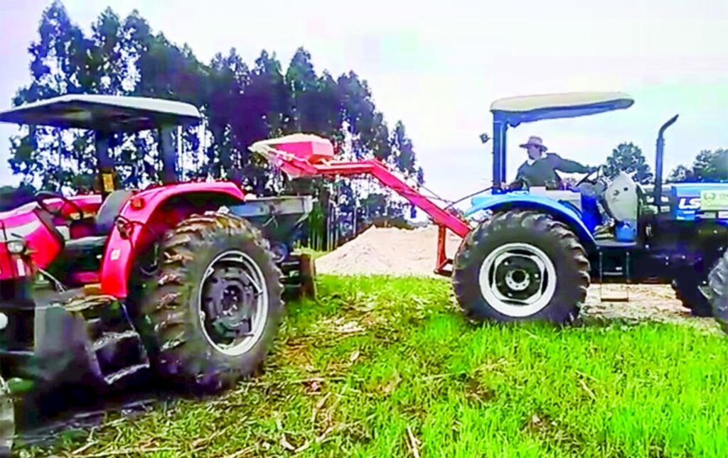 Prefeitura de Campo Belo do Sul viabiliza calcário para produtores rurais