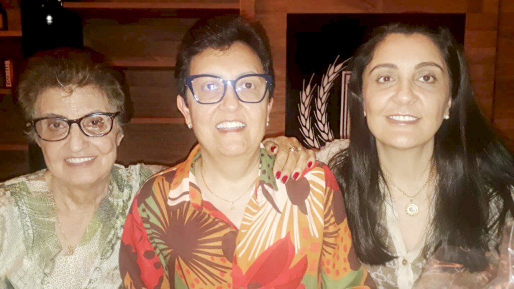 Aldo Azevedo / jornalista de formação - Saydi Vargas Farah (professora aposentada), sendo mãe de Seila Eliane Ribeiro e de Neila Rosane Ribeiro (Odontotologia da Odontoclin).