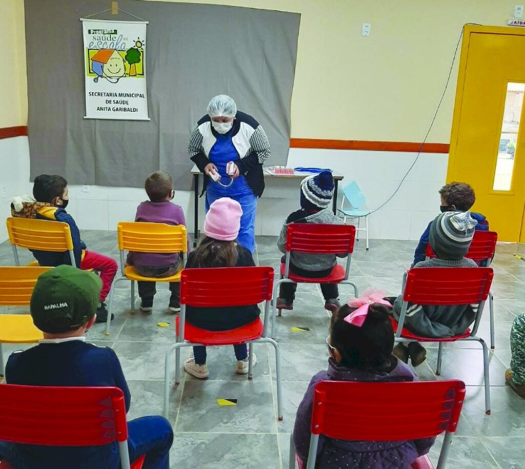 Programa Saúde na Escola realizou ação no Núcleo Prof° Nilson  Fernandes da Silva em Anita Garibaldi