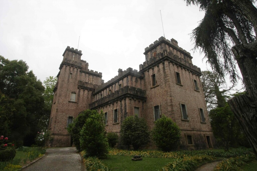 Estado faz levantamento de patrimônio no Castelo de Pedras Altas