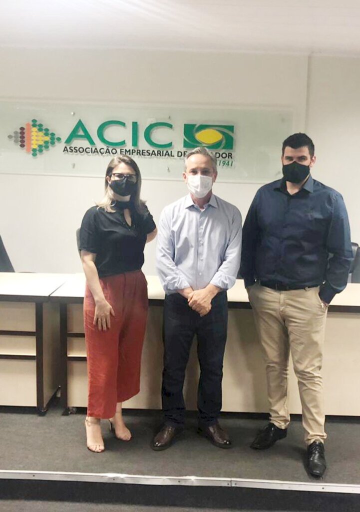 ACIOC participa da reunião da Facisc