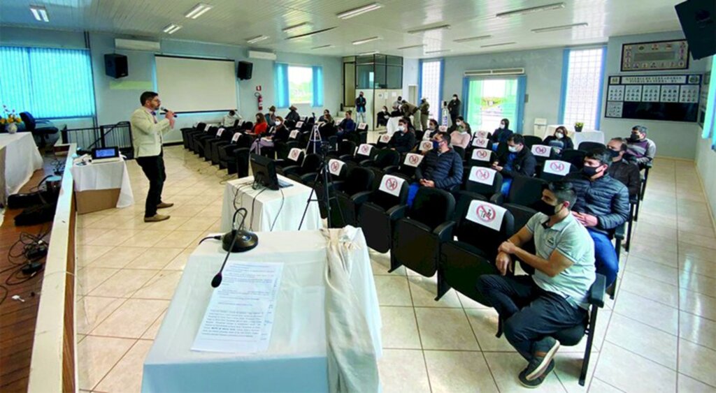 VI Conferência Municipal de Assistência Social é realizada em Pinhal da Serra