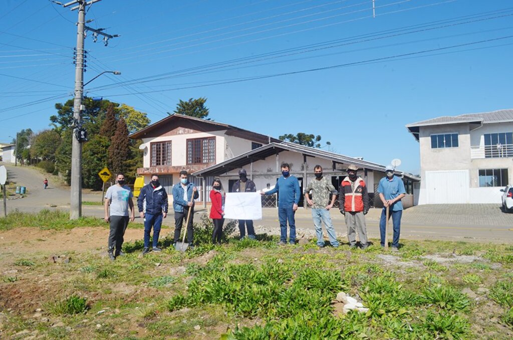 Iniciam as obras de construção da Praça do Lazer  da Lagoa da Estiva em Anita Garibaldi