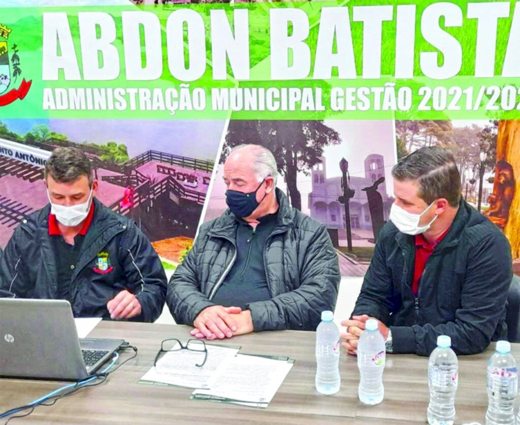 Titon confirma repasse de recursos de aproximadamente R$ 5 milhões para Abdon Batista