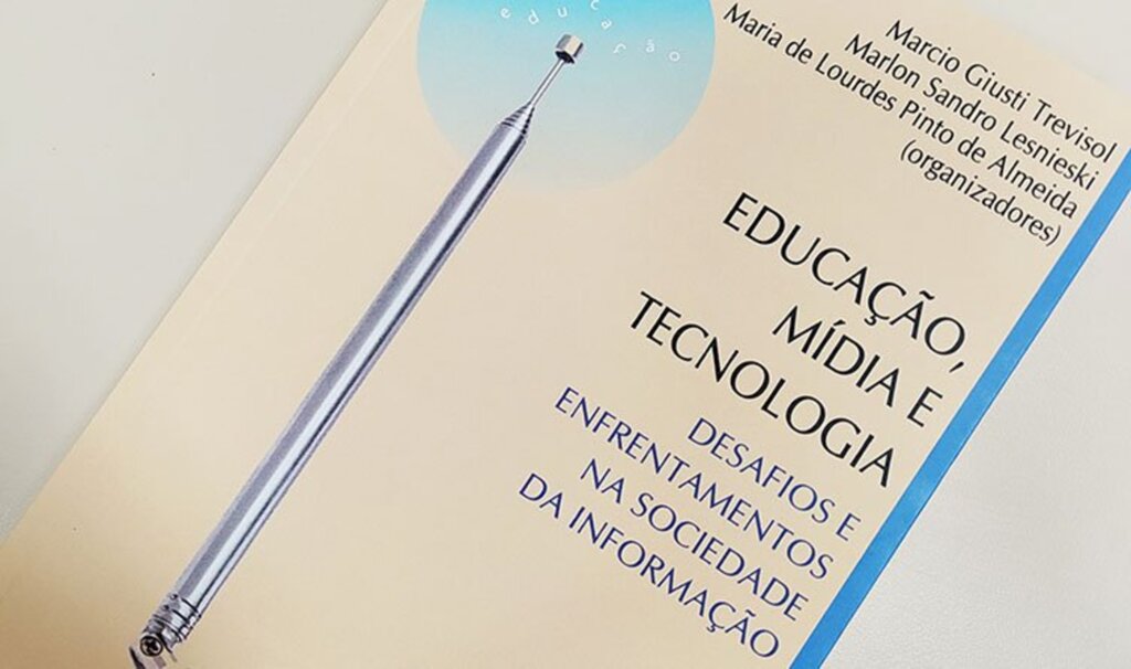 Professores do Curso de Publicidade e Propaganda publicam livro sobre educação, mídia e tecnologia