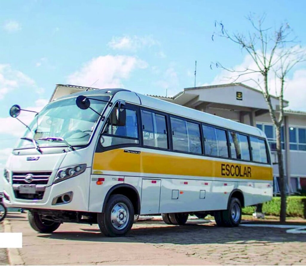 Novo ônibus entregue para a Administração Municipal de Celso Ramos