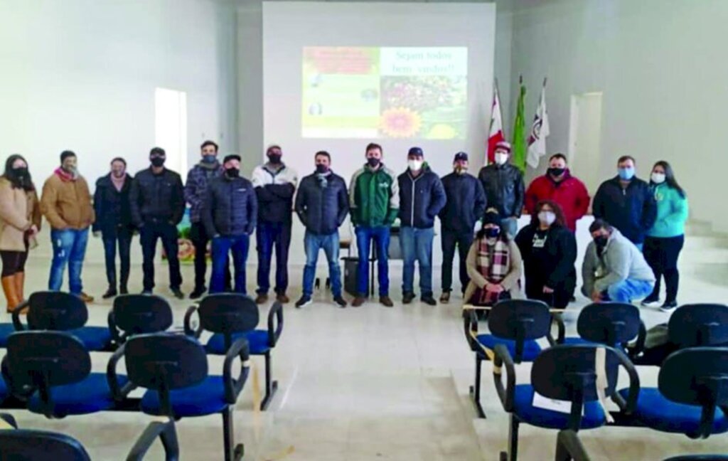 Realizado Curso de Produção de Morangos Orgânicos em Cerro Negro