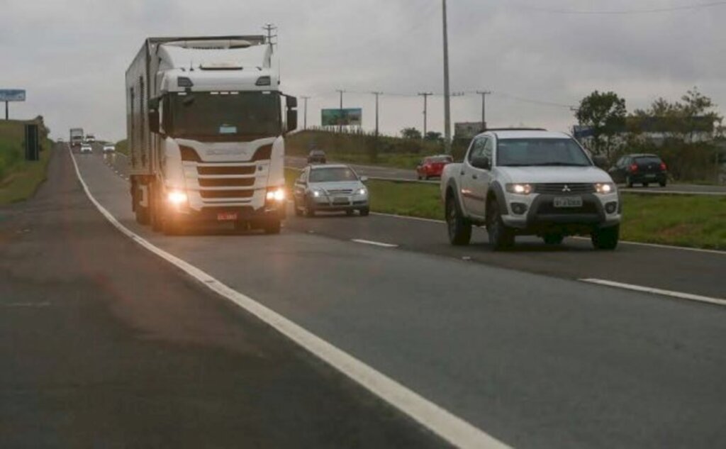 Governador Carlos Moisés reforça prioridade na infraestrutura em evento sobre a BR-101 do futuro