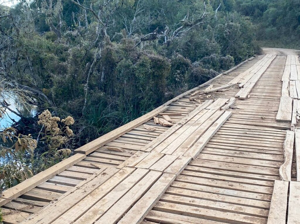 Municípios de Pinhal da Serra e Esmeralda iniciam obras de ponte intermunicipal