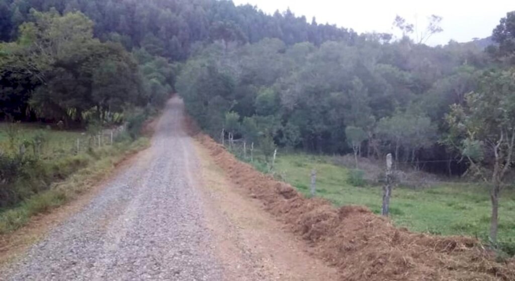 Mais uma comunidade de Pinhal da Serra recebeu melhorias nas estradas