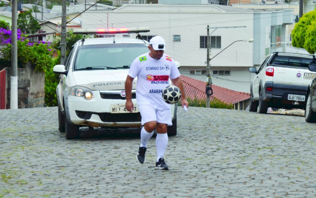 Rei das Embaixadinhas percorre os municípios  da Região dos Lagos