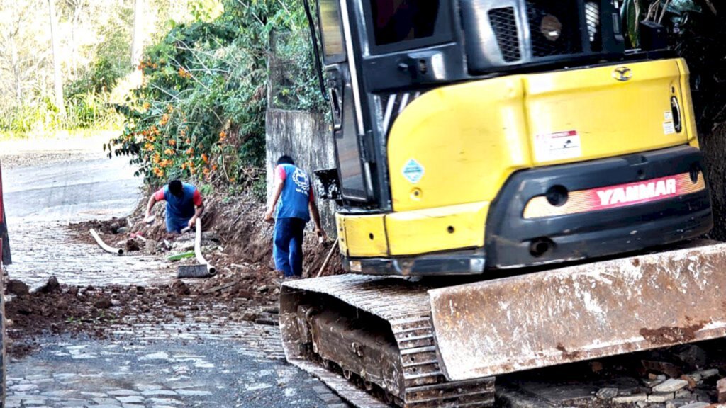 PARCERIA ENTRE PREFEITURA DE PIRATUBA E ESTATAL RESPONSÁVEL POR ÁGUAS E SANEAMENTO PROMOVE AVANÇOS ESTRUTURAIS EM REDE DE FORNECIMENTO DE ÁGUA