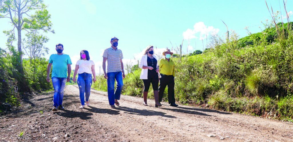 Comunidades de São Pedro e Assentamento recebem melhorias nas estradas vicinais em Vargem