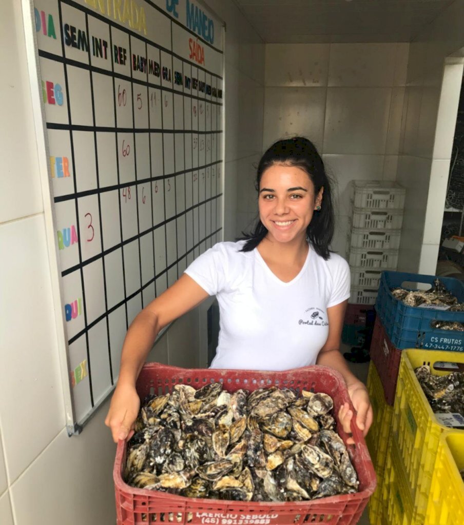 MB Comunicação Empresarial/Organizacional Jornalista Responsável ? Marcos A. Bedin ? MTE SC 00085 - Ariane Lopes assumiu a gerência da fazenda marinha e iniciou o trabalho de controle de manejo, com ajuda da ATeG (Foto: arquivo).