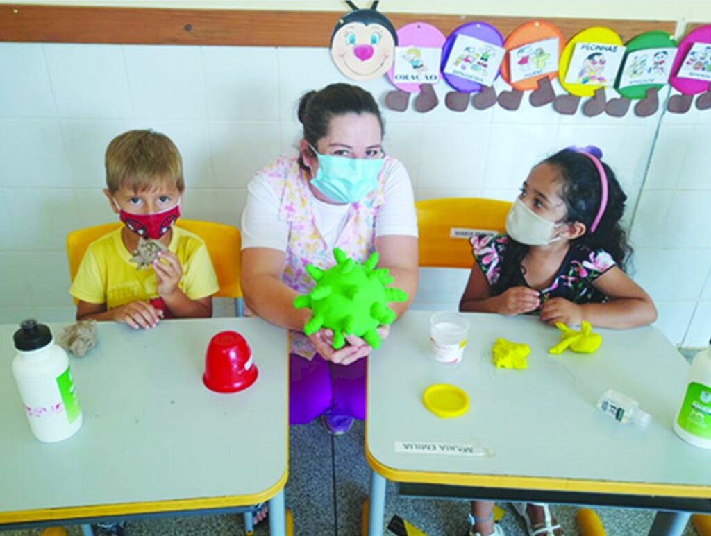 Alunos da creche Anir Dalmora de Anita Garibaldi participam de atividade relacionada ao coronavírus