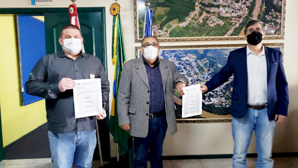 PREFEITURA DE PIRATUBA AUTORIZA ASFALTAMENTO DE NOVO TRECHO DE RODOVIA RURAL CONECTANDO SANTA CATARINA AO RIO GRANDE DO SUL