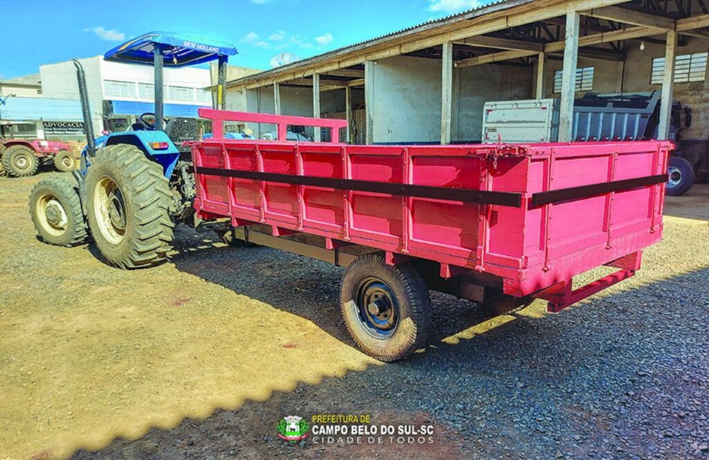 Carretinha de trator é restaurada para agricultura de Campo Belo do Sul