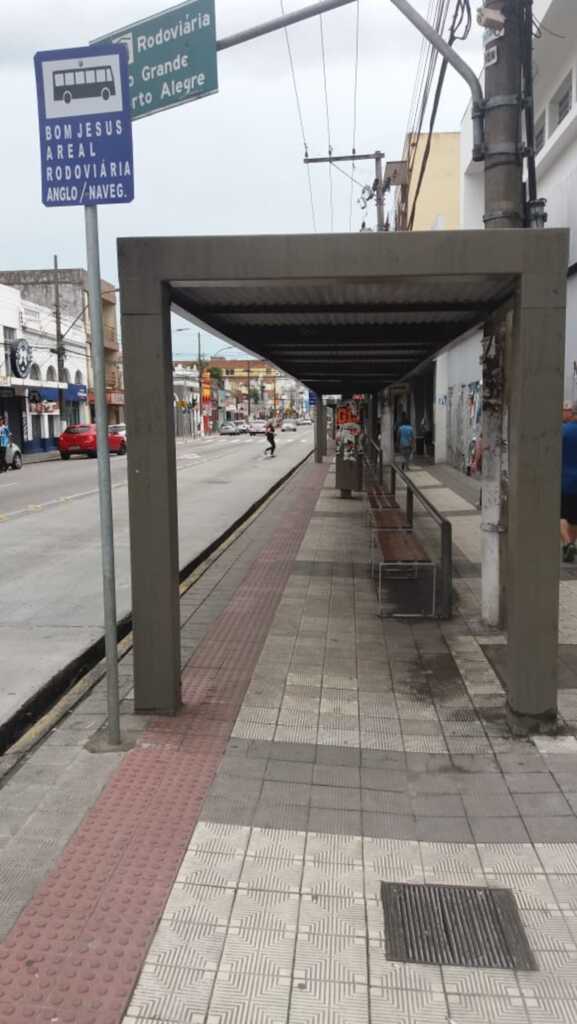 Greve dos rodoviários gera correria no primeiro dia sem o transporte