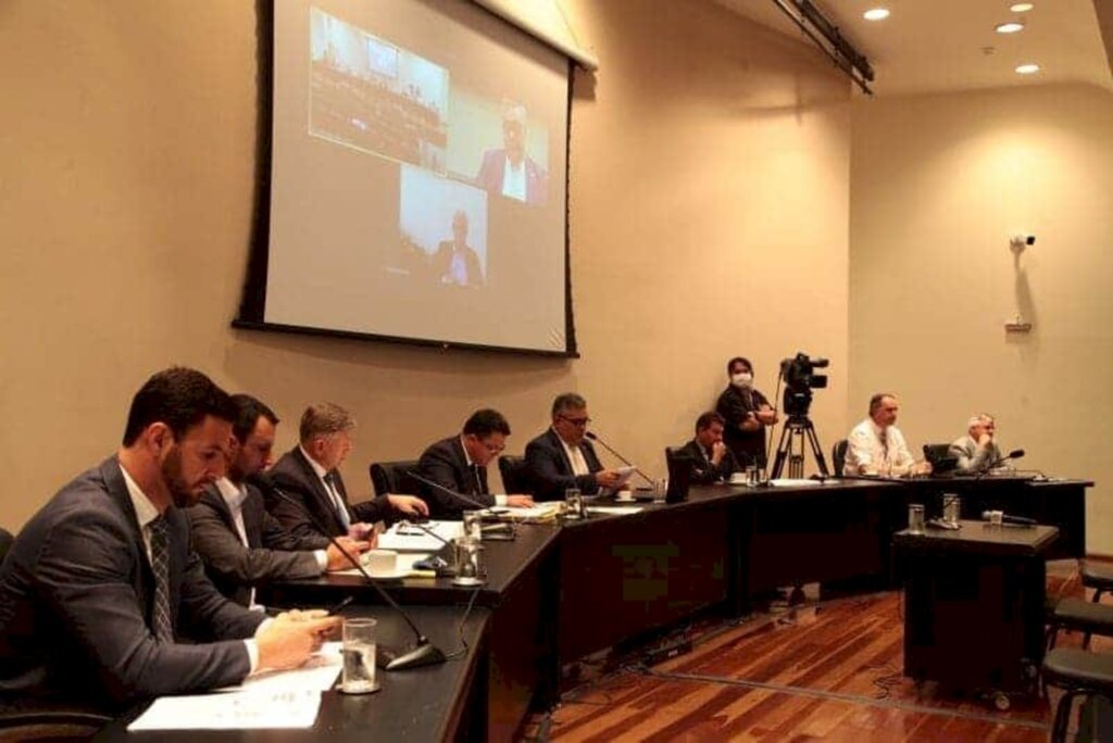 FOTO: Solon Soares/Agência AL - Membros da CPI dos Respiradores, em reunião no mês de junho