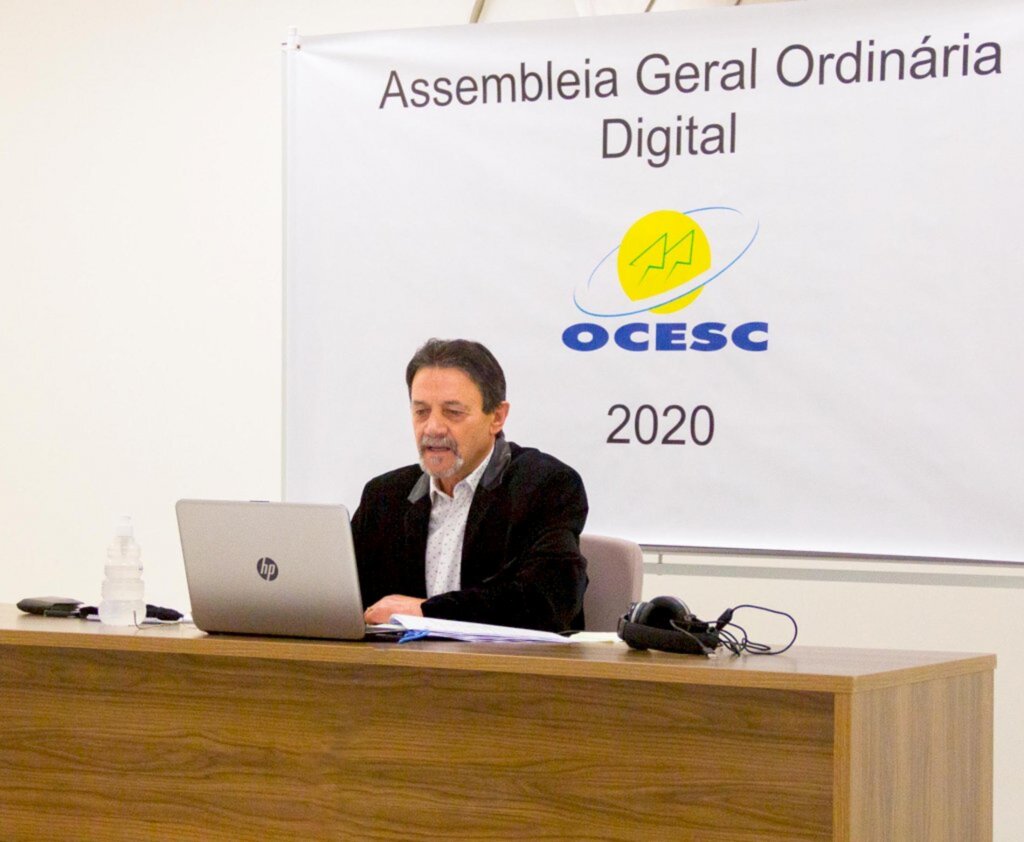 MB Comunicação Empresarial/Organizacional Jornalista Responsável ? Marcos A. Bedin ? MTE SC 00085 - OCESC realiza a primeira Assembleia Geral Ordinária Digital na história da entidade (Crédito: Emanuelle Gomes Queiroz/Assessoria de Comunicação Interna Sistema OCESC).