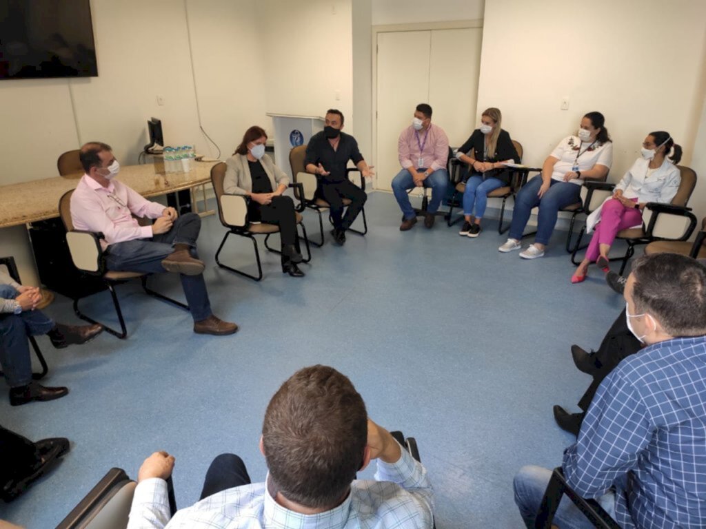 Abertura do hospital foi mais uma vez tema de reunião com deputado Marcius Machado