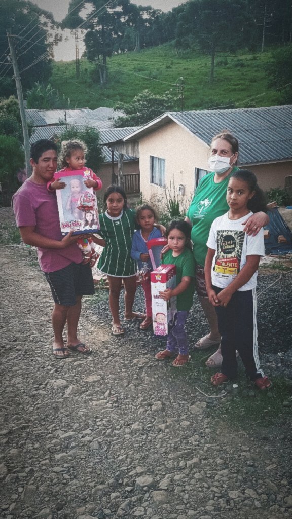 Pastoral da Criança realizou entrega de doces para crianças