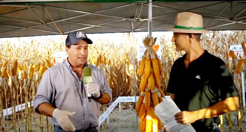  - Alexandre Alvadi Di Domenico com Randy Soares, apresentador da Pioneer.