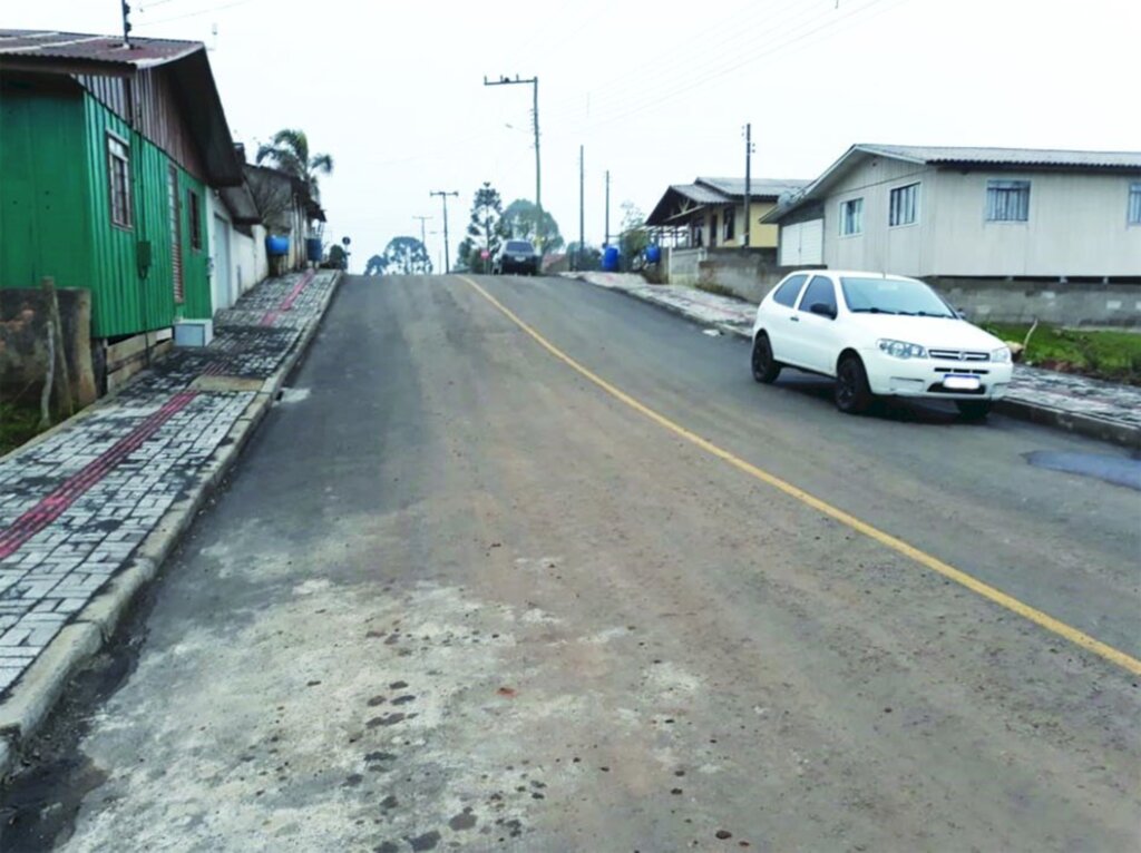 Pavimentação em fase de conclusão