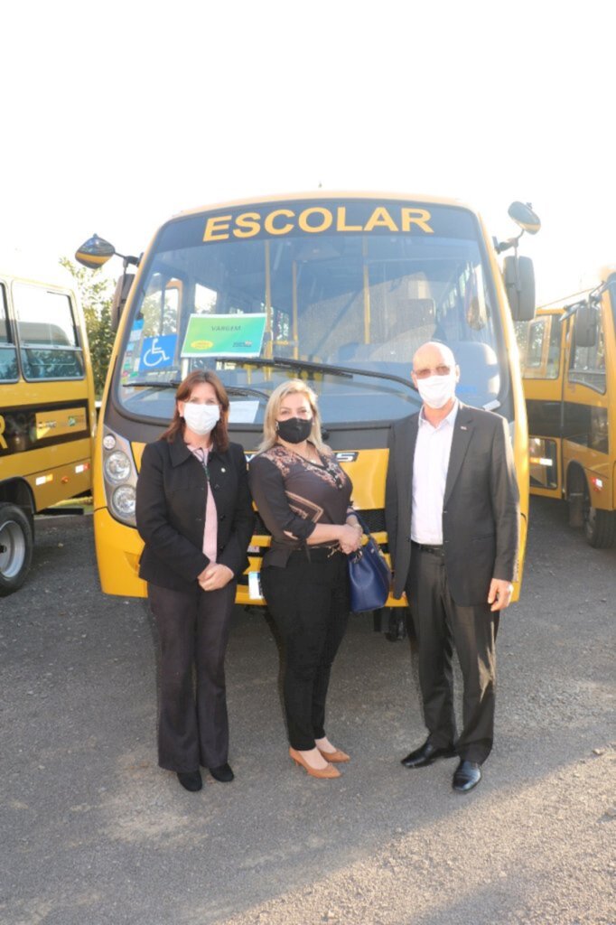 Vargem recebe mais um ônibus para o transporte escolar