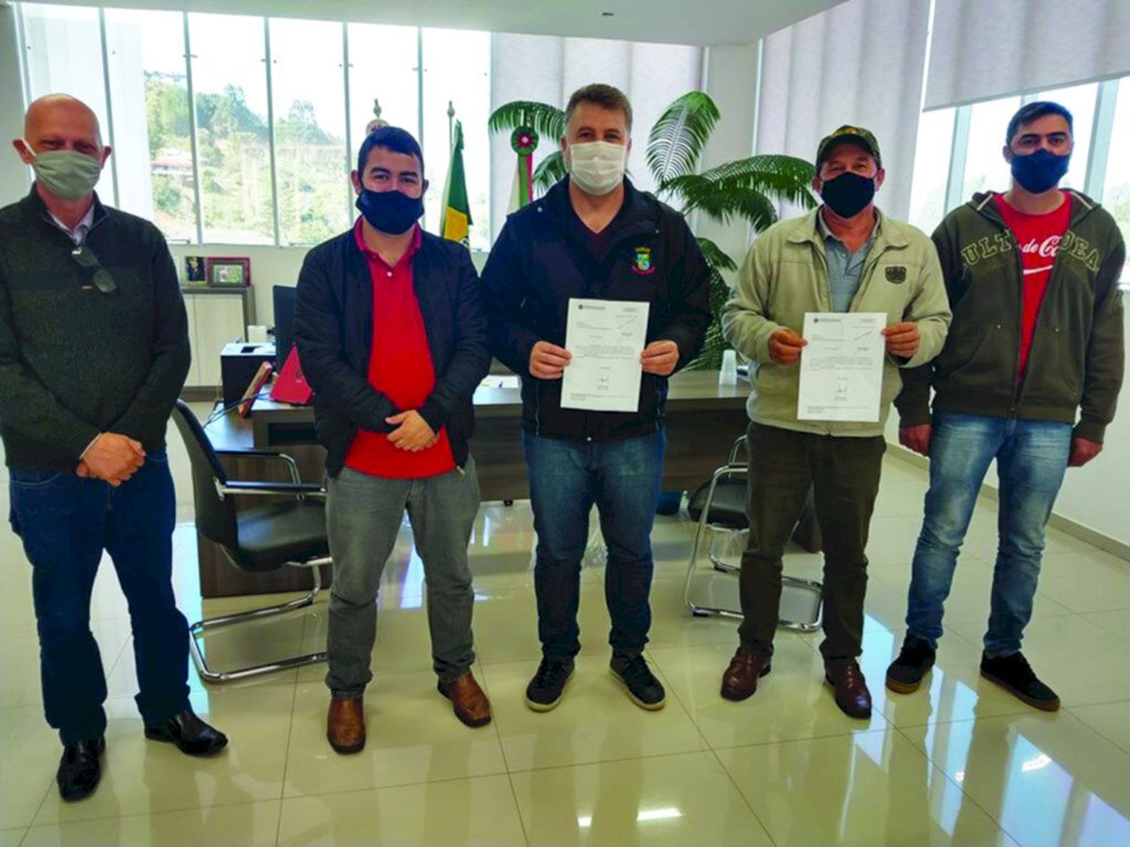 Município recebe R$ 100 mil de emenda parlamentar, destinados à Secretaria de Agricultura de Abdon Batista