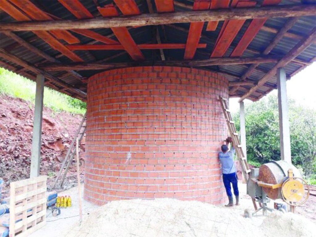Epagri explica os benefícios do silo secador com sistema de ar forçado