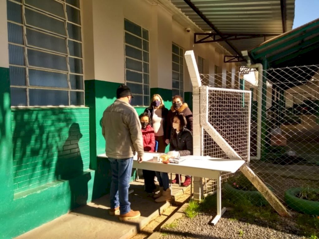 Prefeitura de Anita realizou entrega de Kits de Merenda Escolar aos alunos da Rede Municipal