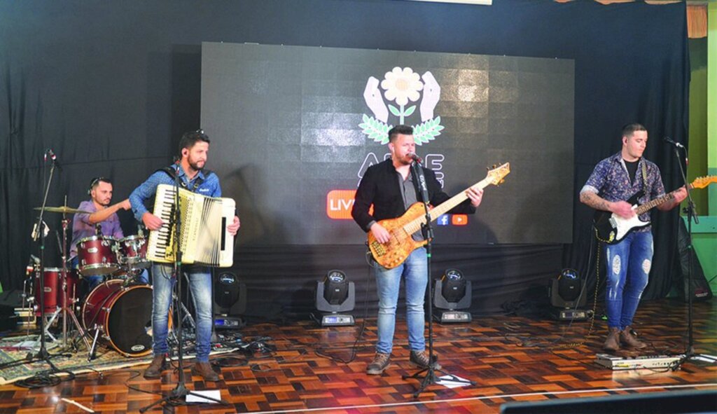 Um show de atrações e de solidariedade