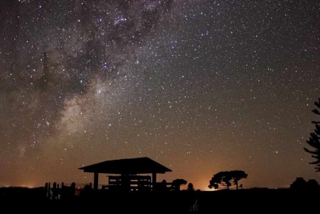 Milton captura impressionantes imagens dos céus e das estrelas....