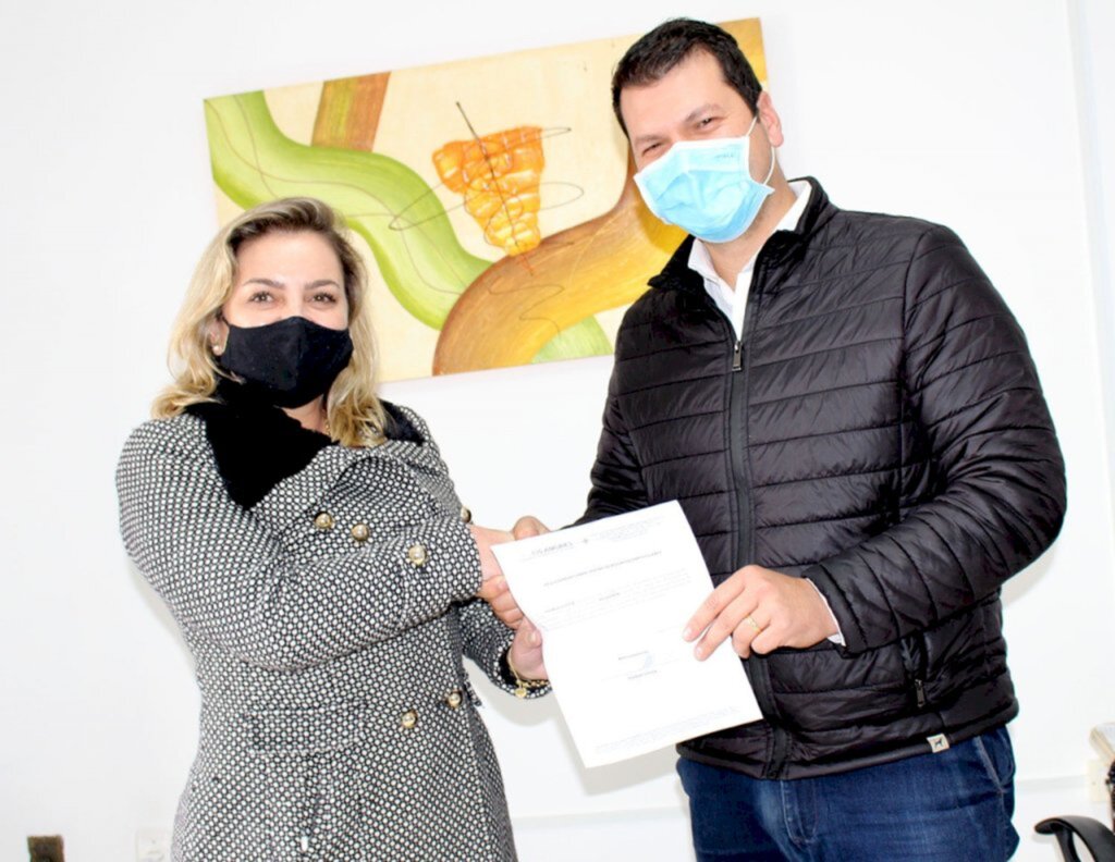 Thiago Costa renuncia presidência do CIS-AMURES em benefício a prefeita Milena Lopes