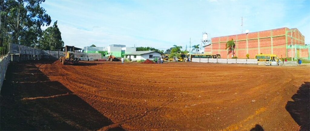 Reforma da rampa e a construção de muros na Garagem Municipal de Cerro Negro
