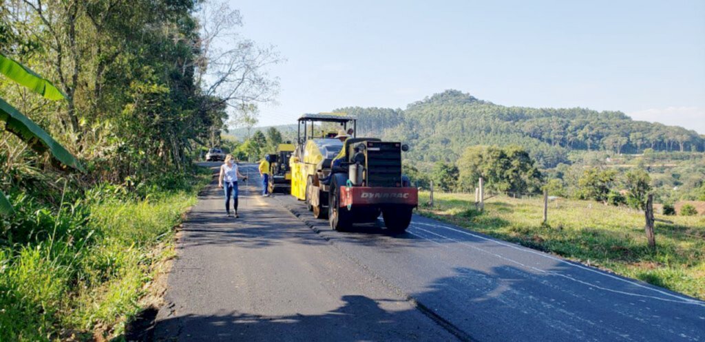 Obras de recapeamento do acesso a Engenho Velho em fase de conclusão