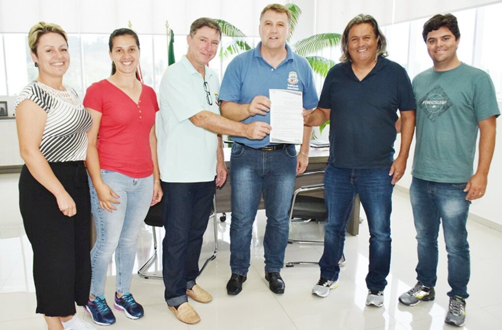 Assinada ordem de serviço para construção de monumentos turísticos em Abdon Batista