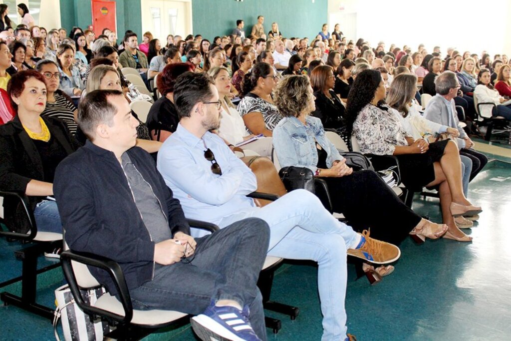 Cerca de 250 conselheiros tutelares participam de capacitação