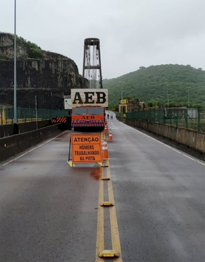 Trânsito em cima da barragem ficará em meia pista