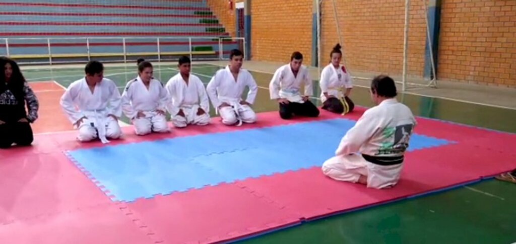 Projeto 'Judô na Escola' é iniciado na  E.E.B. Emiliano Ramos em Capão Alto