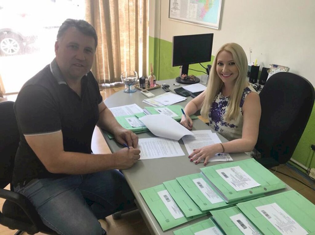Prefeito Lucimar assina convênio para a construção da nova Creche Dona Tereza