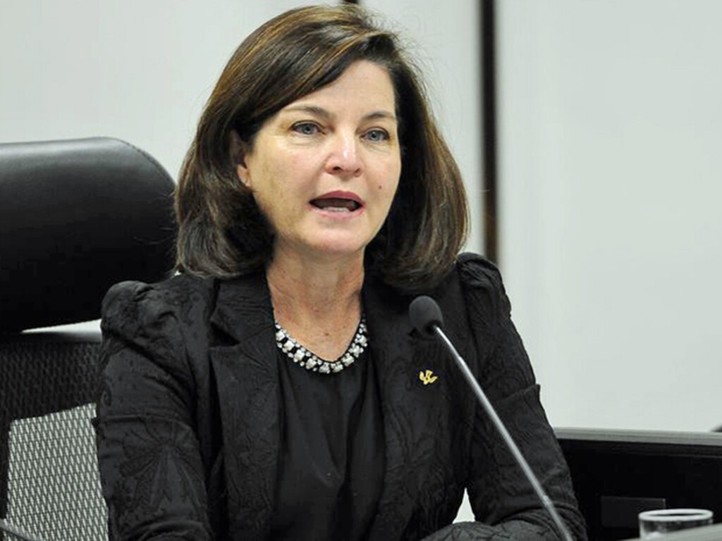 Procuradora-geral da República ressalta importância do respeito integral às instituições