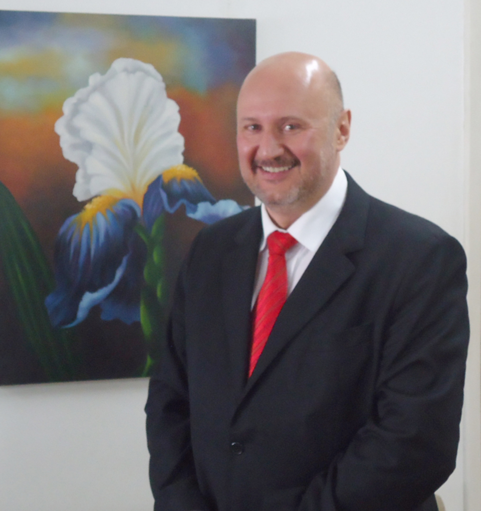 Jor. Adelcio Machado dos Santos (MTE/SC nº 4155 - JP) Diretor da Associação Catarinense de Impren - Jor. Adelcio Machado dos Santos (MTE/SC nº 4155 - JP) Diretor Regional da Associação Catarinense de Imprensa (ACI).